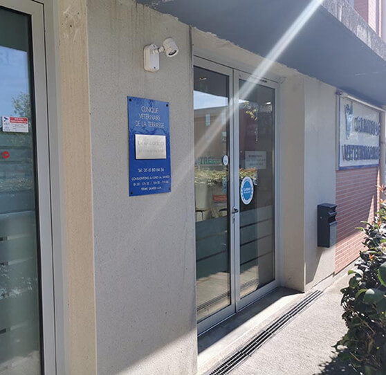 Devanture clinique v&eacute;t&eacute;rinaire de La Terrasse